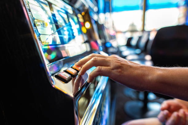 Mega Wheel live dealer spinning the wheel with real-time betting on sky77 login